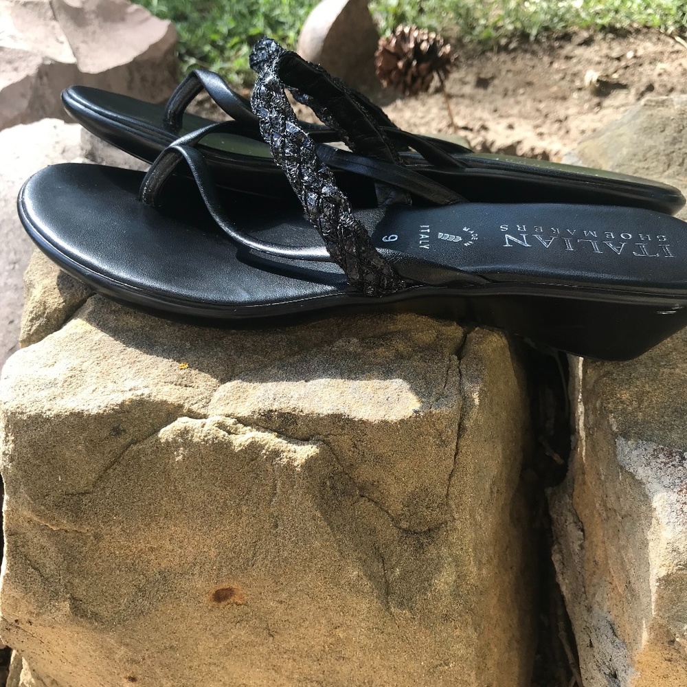 LIQUIDATION SALE Italian Shoemakers Sandals w/Small Heel